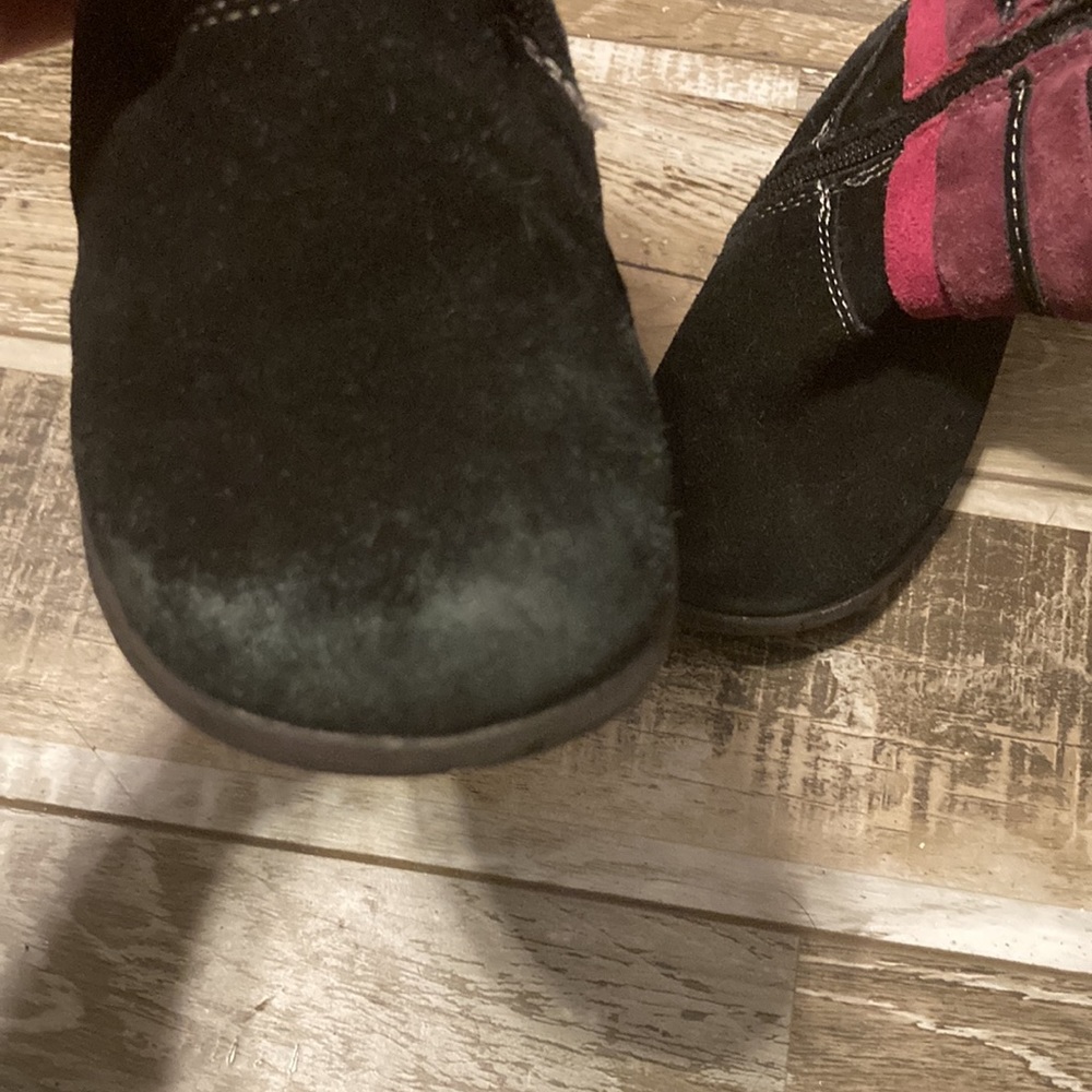 Beeko suede black, purple, pink boots. Well loved and worn sz. 28 (EU) 11 (US) - Picture 6 of 9